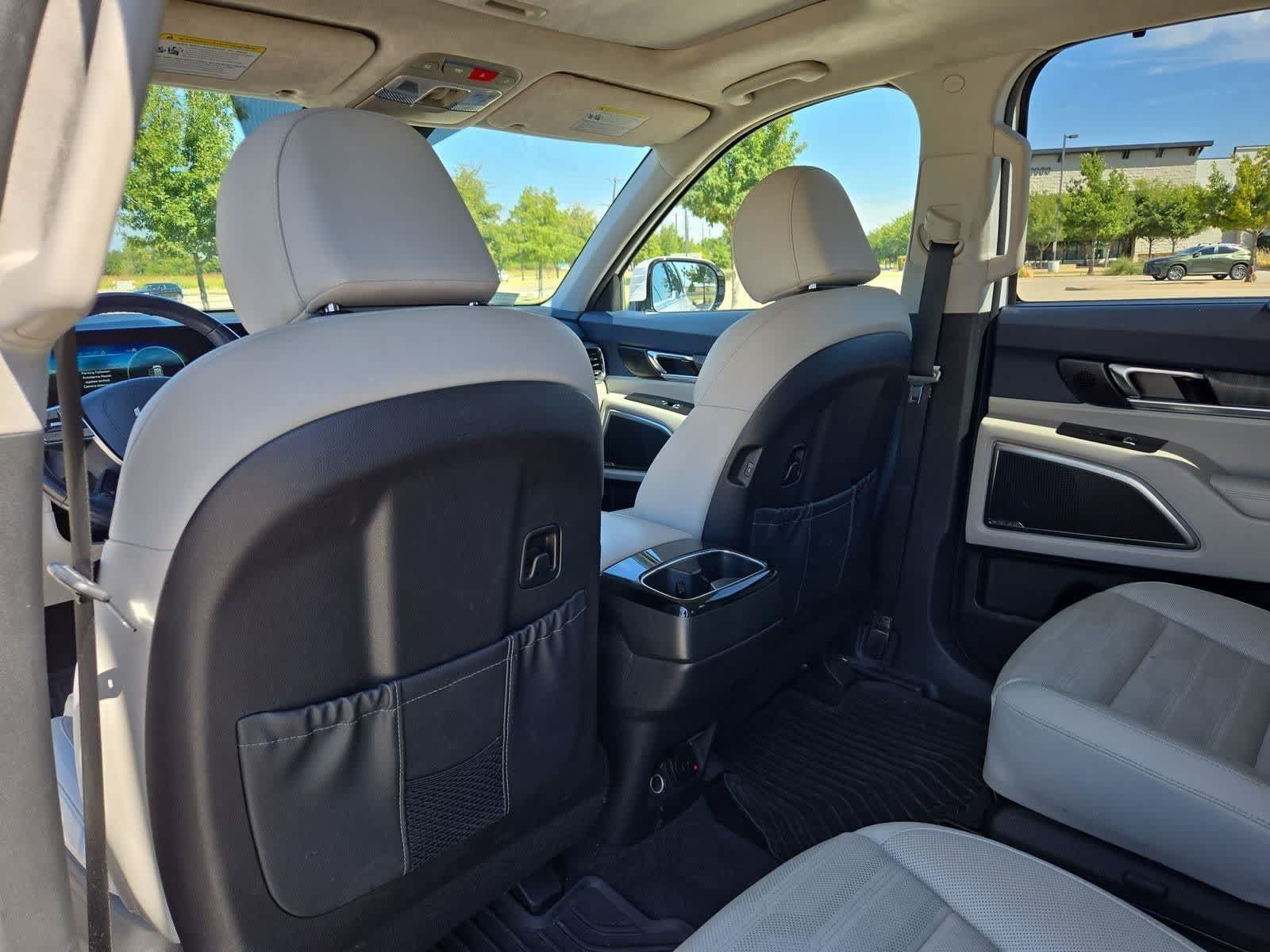 Used 2023 Kia Telluride SX Prestige AWD/4WD image 16