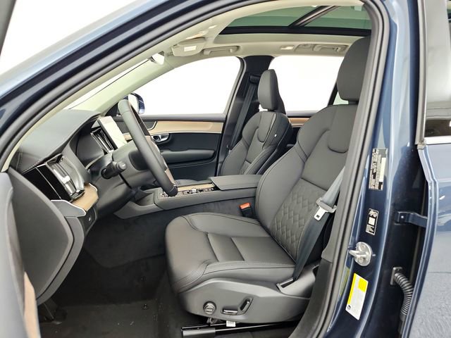 New 2026 Volvo XC90 B5 Core image 21