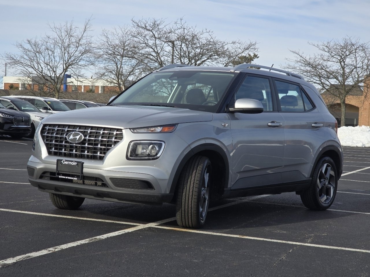 Used 2025 Hyundai Venue SEL image 11