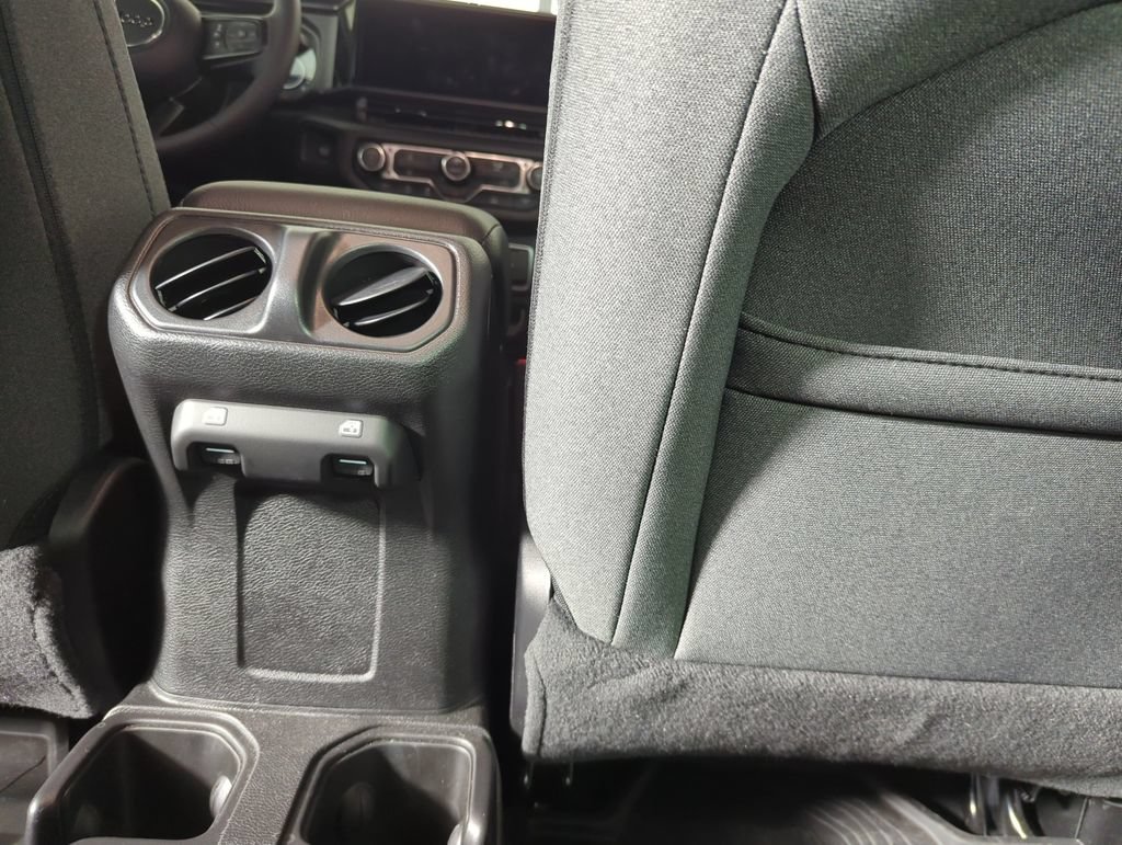 Used 2026 Jeep Wrangler Unlimited Sport AWD/4WD image 30