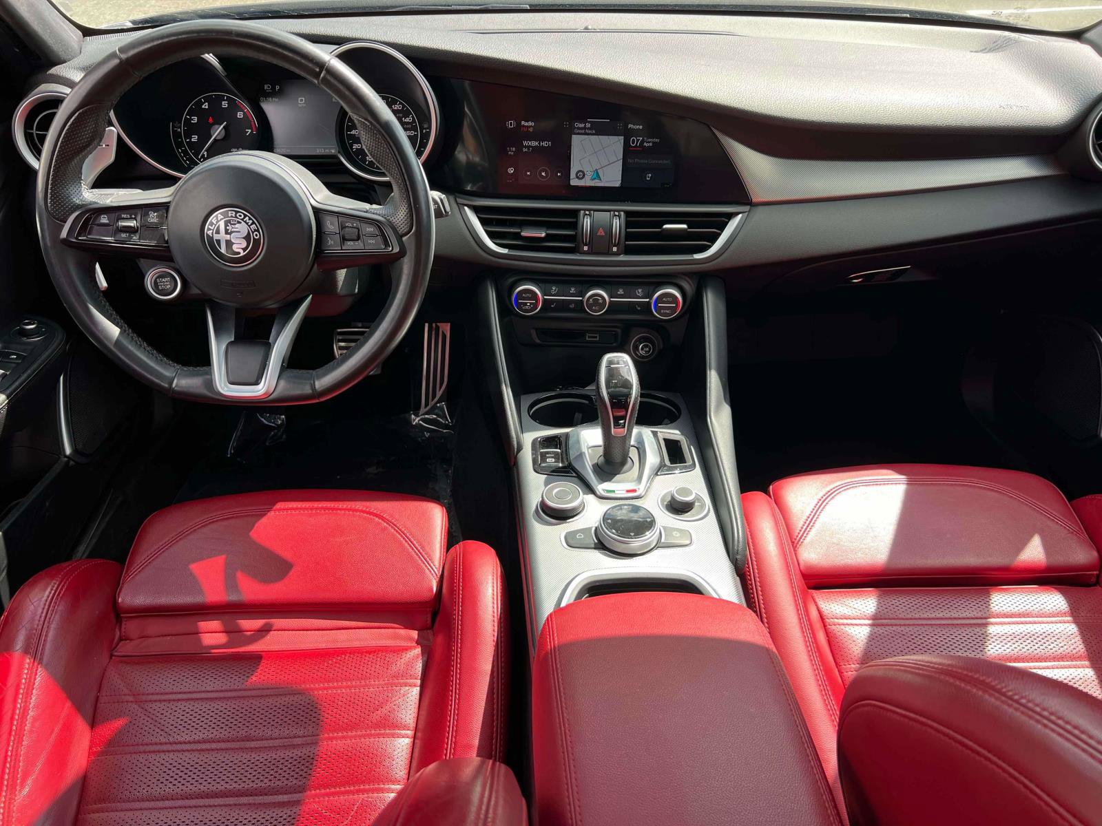Used 2023 Alfa Romeo Giulia Veloce RWD image 14