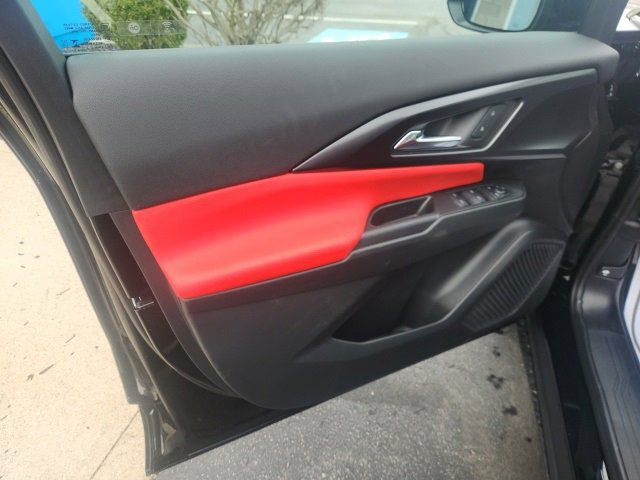 New 2025 Chevrolet Equinox EV RS image 18