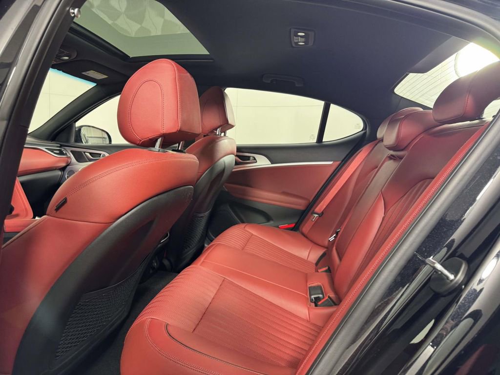 Used 2023 Genesis G70 3.3T w/ Sport Advanced Package image 33