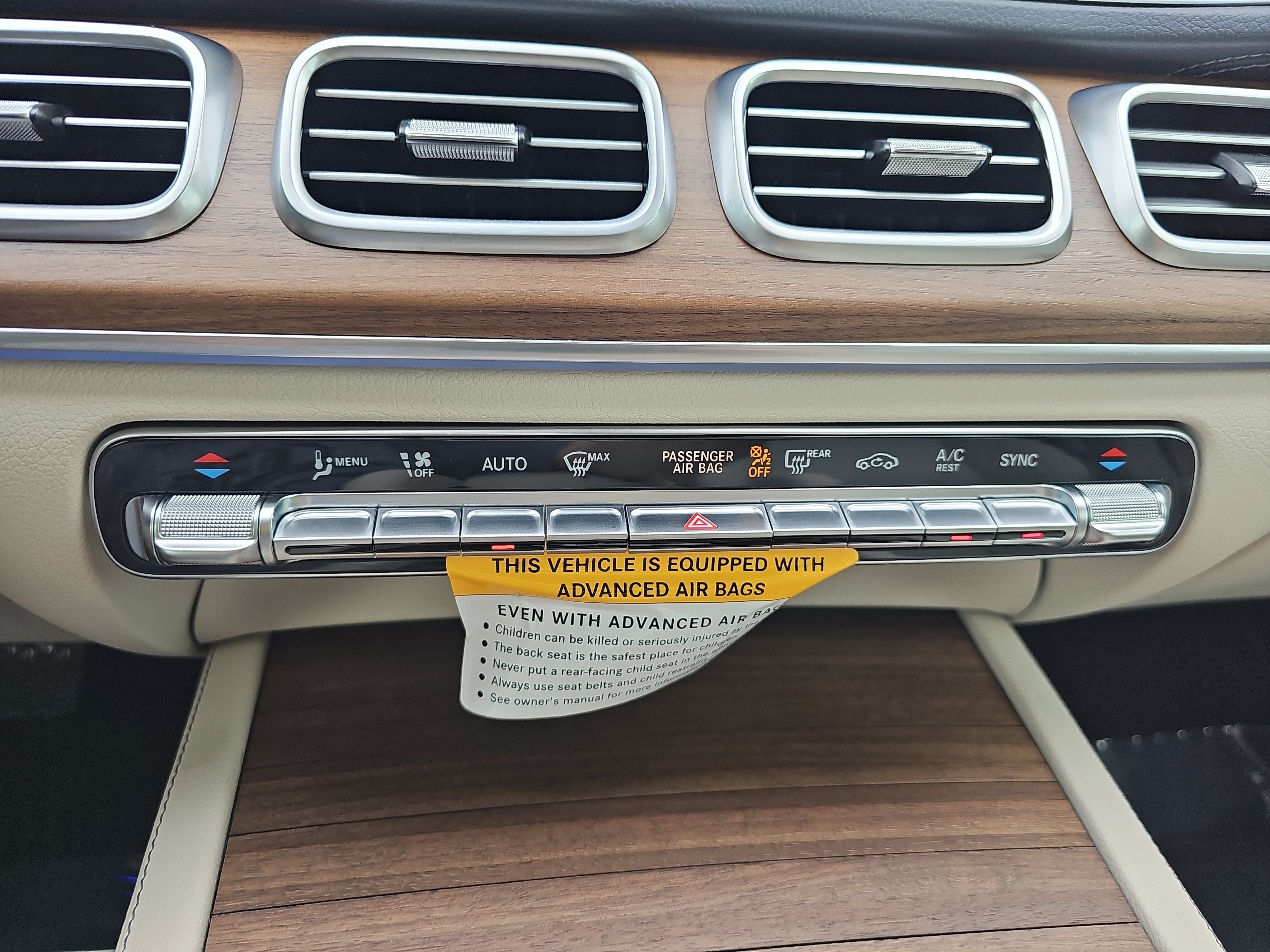 Used 2026 Mercedes-Benz GLS 450 4MATIC image 24