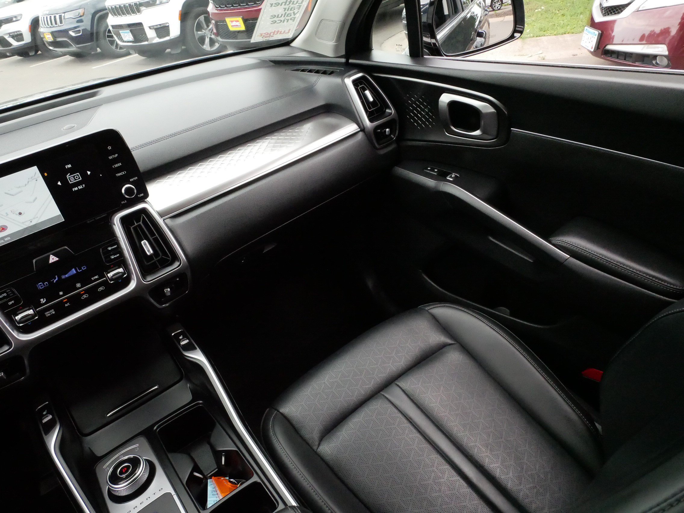 Used 2023 Kia Sorento EX FWD image 11