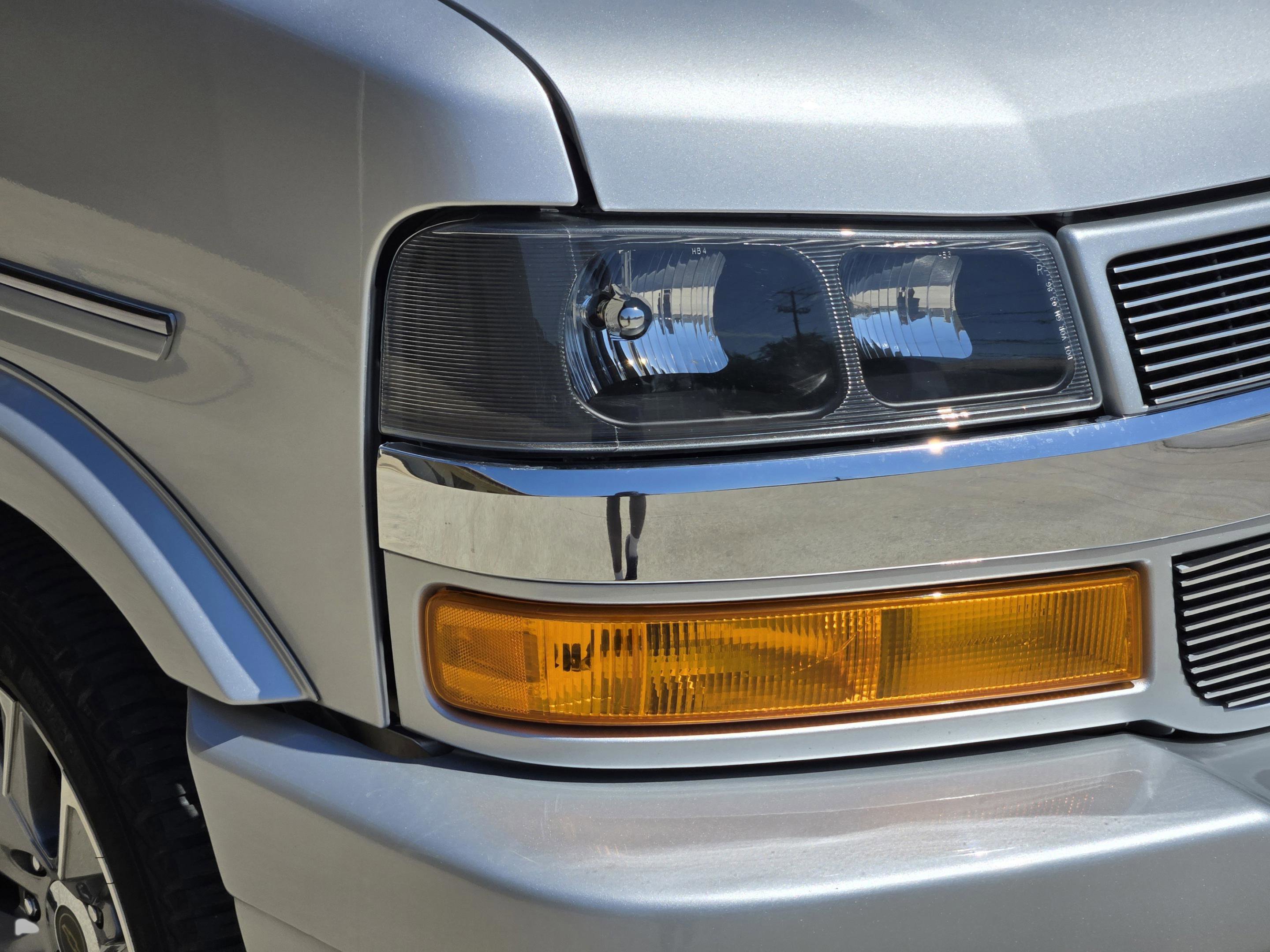 Used 2023 Chevrolet Express 2500 image 13