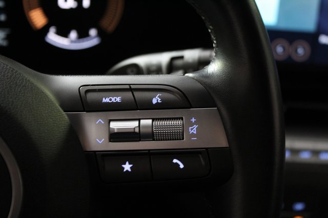 Used 2025 Hyundai Kona SEL image 20