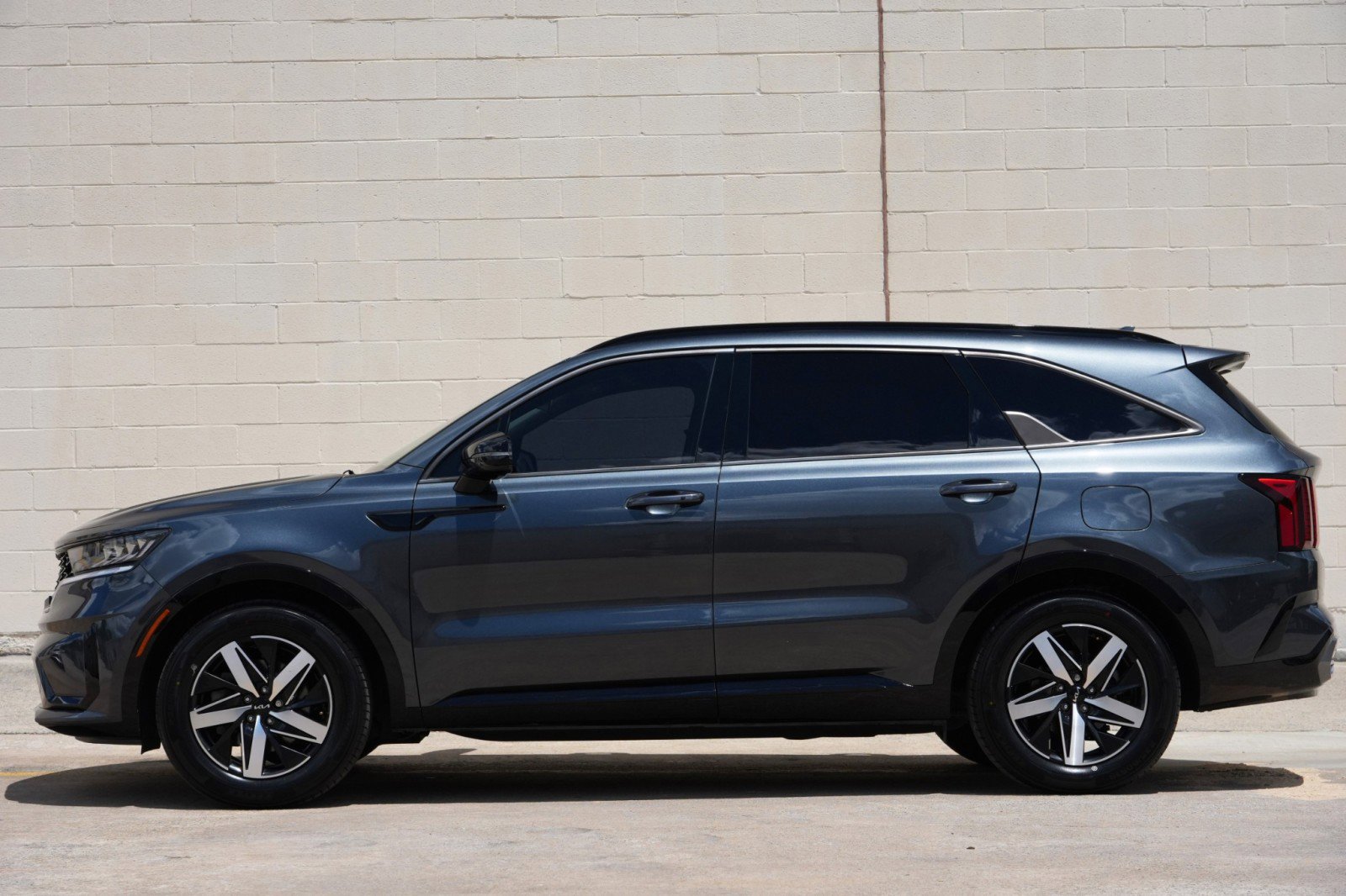 Used 2022 Kia Sorento S w/ Panoramic Sunroof Package FWD image 8