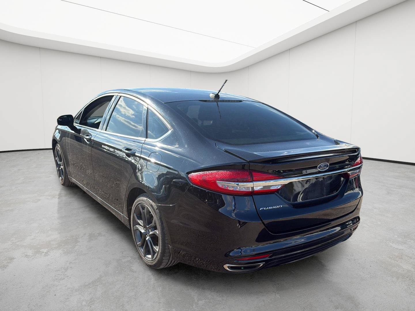 Used 2018 Ford Fusion SE w/ Equipment Group 201A AWD/4WD image 6