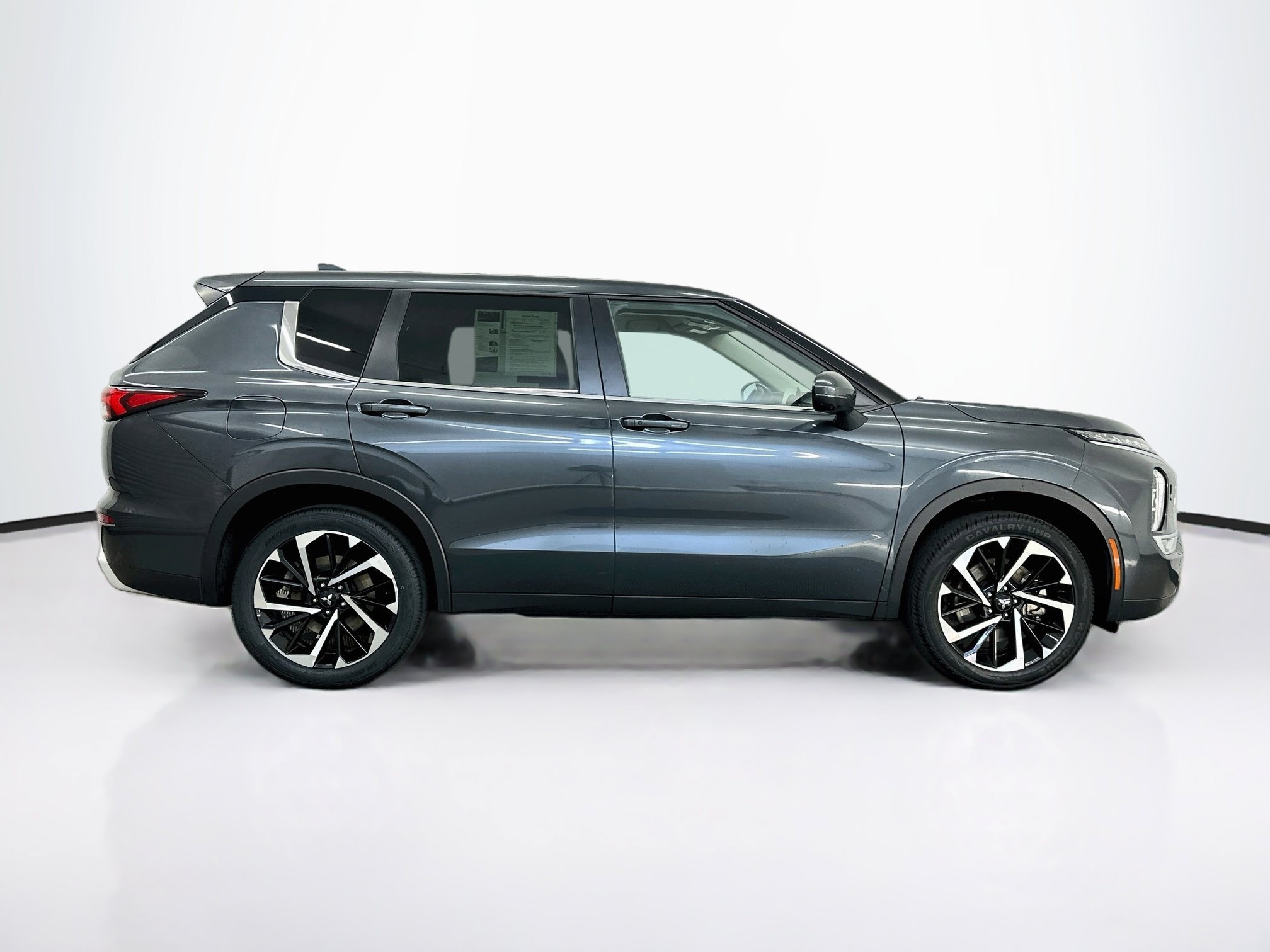 Used 2024 Mitsubishi Outlander SE AWD/4WD image 10