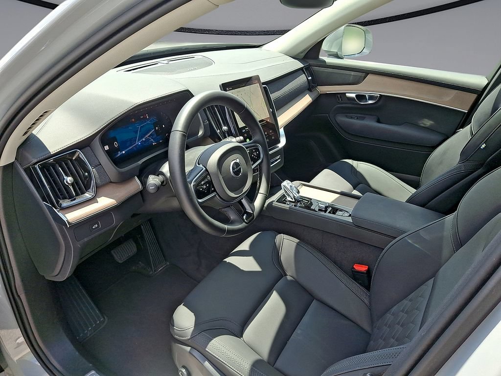 Certified 2026 Volvo XC90 B6 Plus AWD/4WD image 17