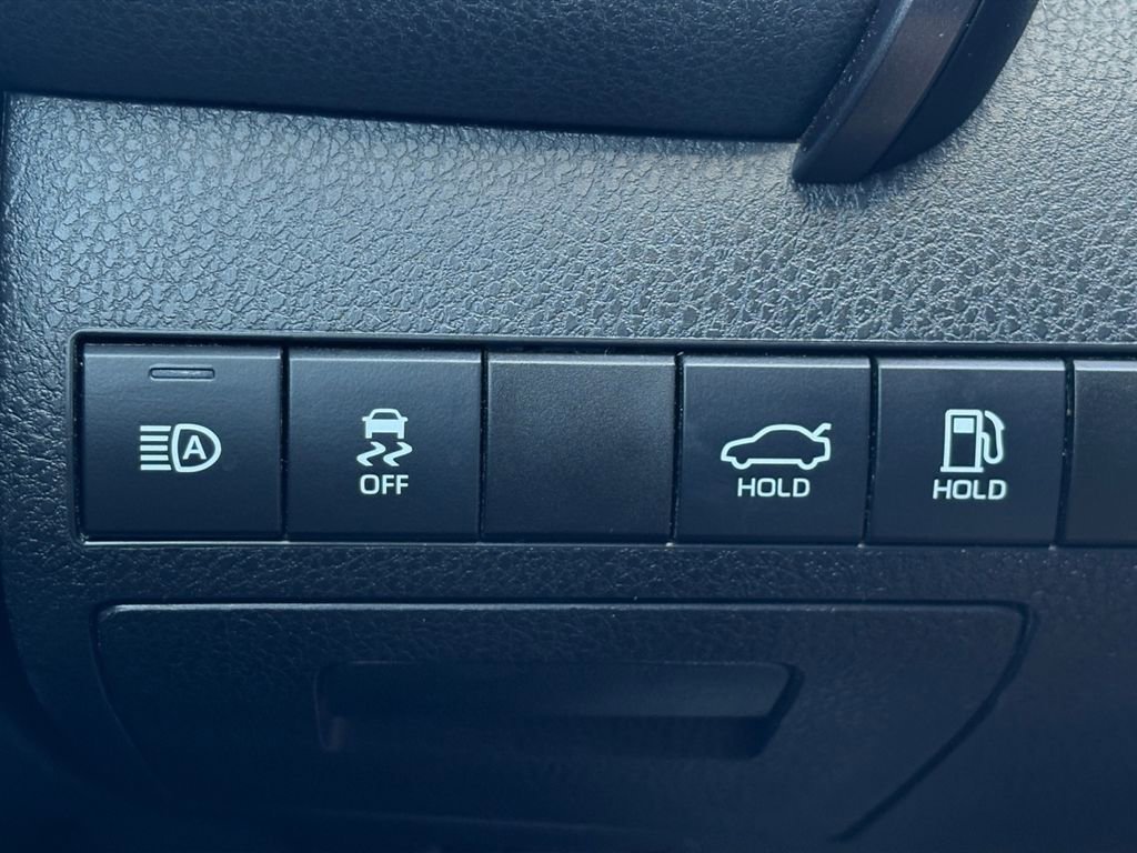 Used 2023 Toyota Camry LE FWD image 3