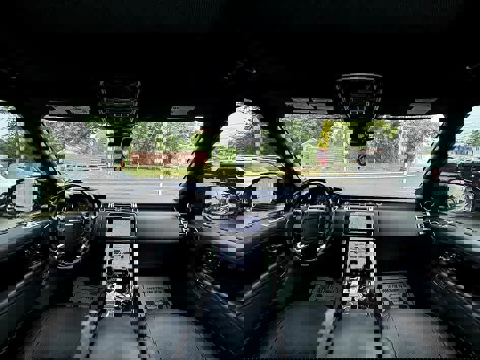 Used 2019 Land Rover Range Rover Supercharged image 13