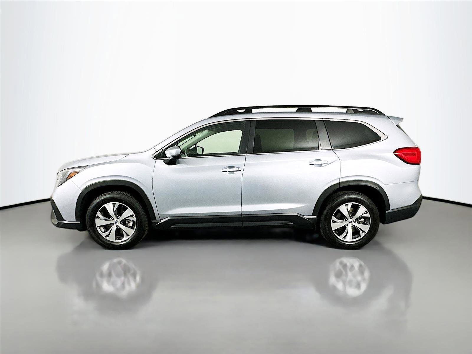 Used 2024 Subaru Ascent Premium w/ Convenience Package AWD/4WD image 8