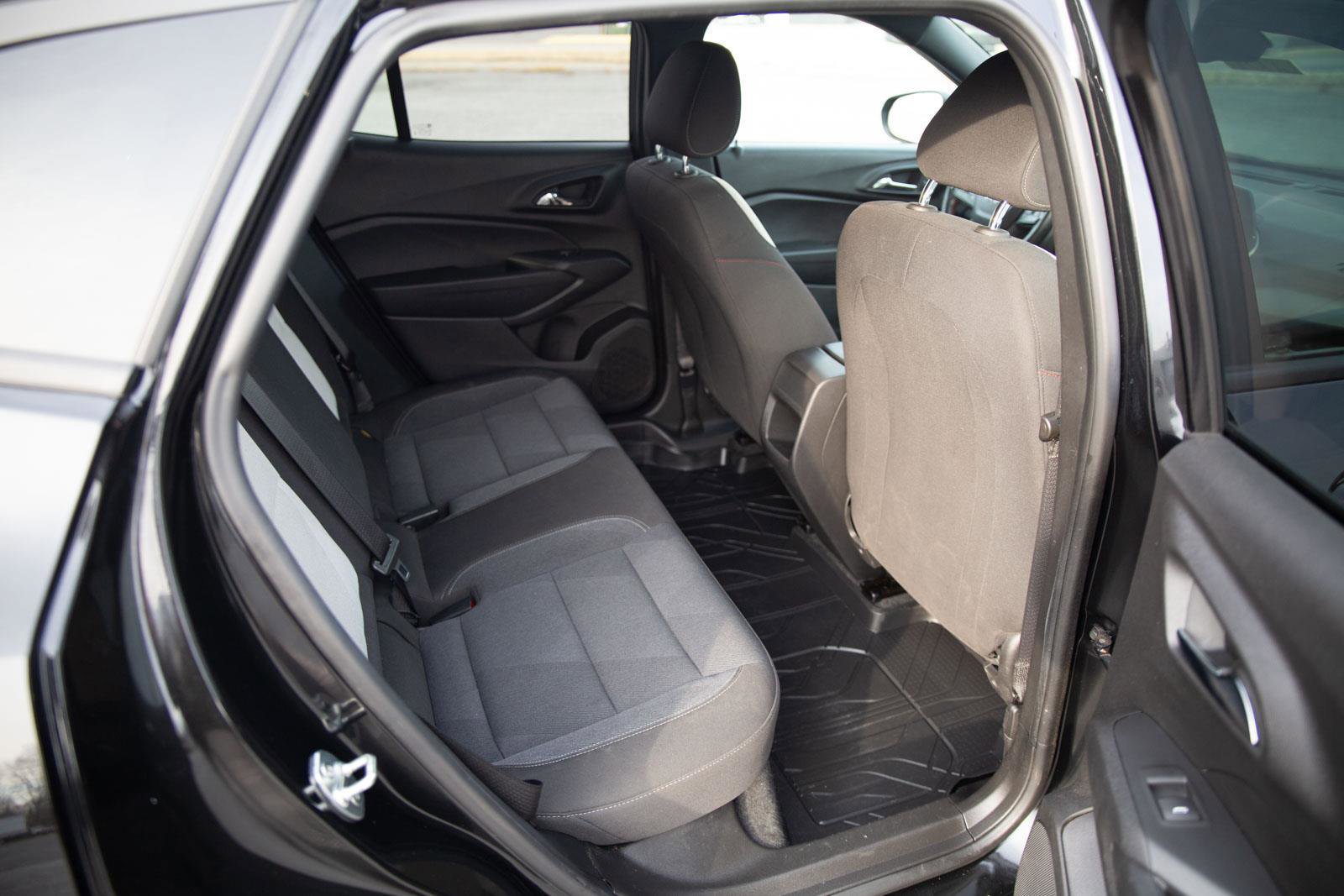 Certified 2024 Chevrolet Trax RS w/ Driver Confidence Package image 23