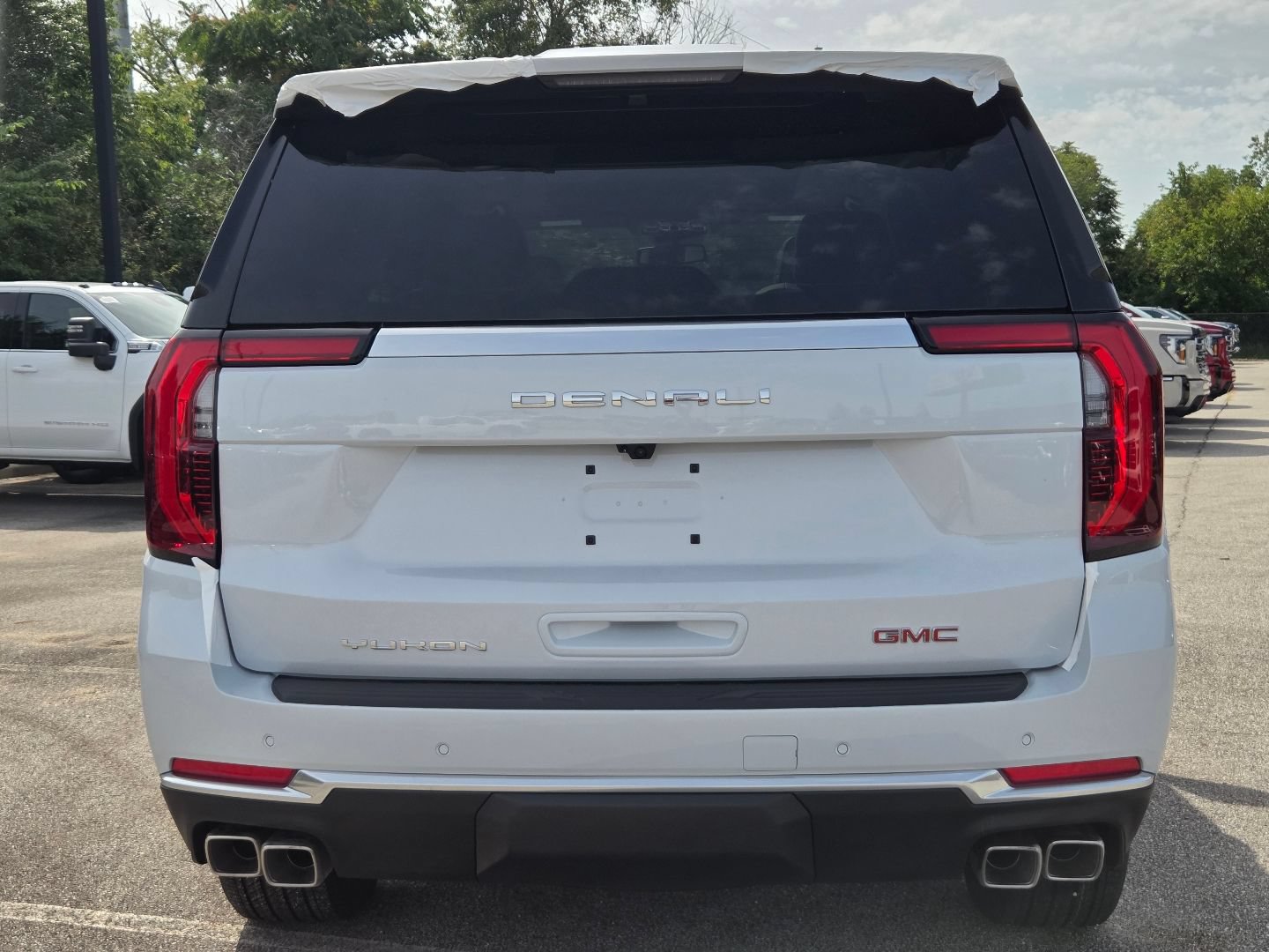 New 2026 GMC Yukon Denali w/ Sun & Power Step Package AWD/4WD image 18