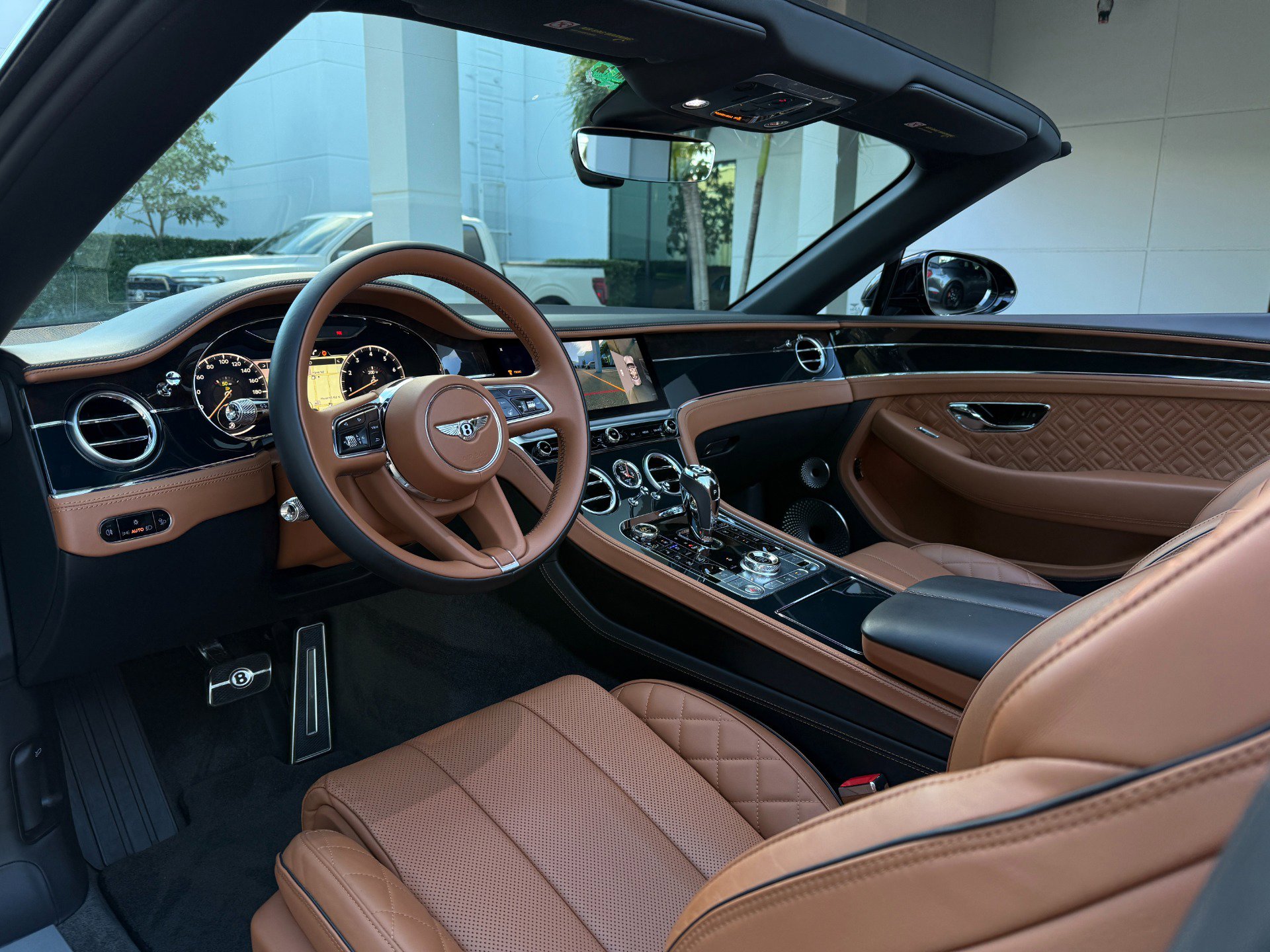 Used 2021 Bentley Continental GT image 32