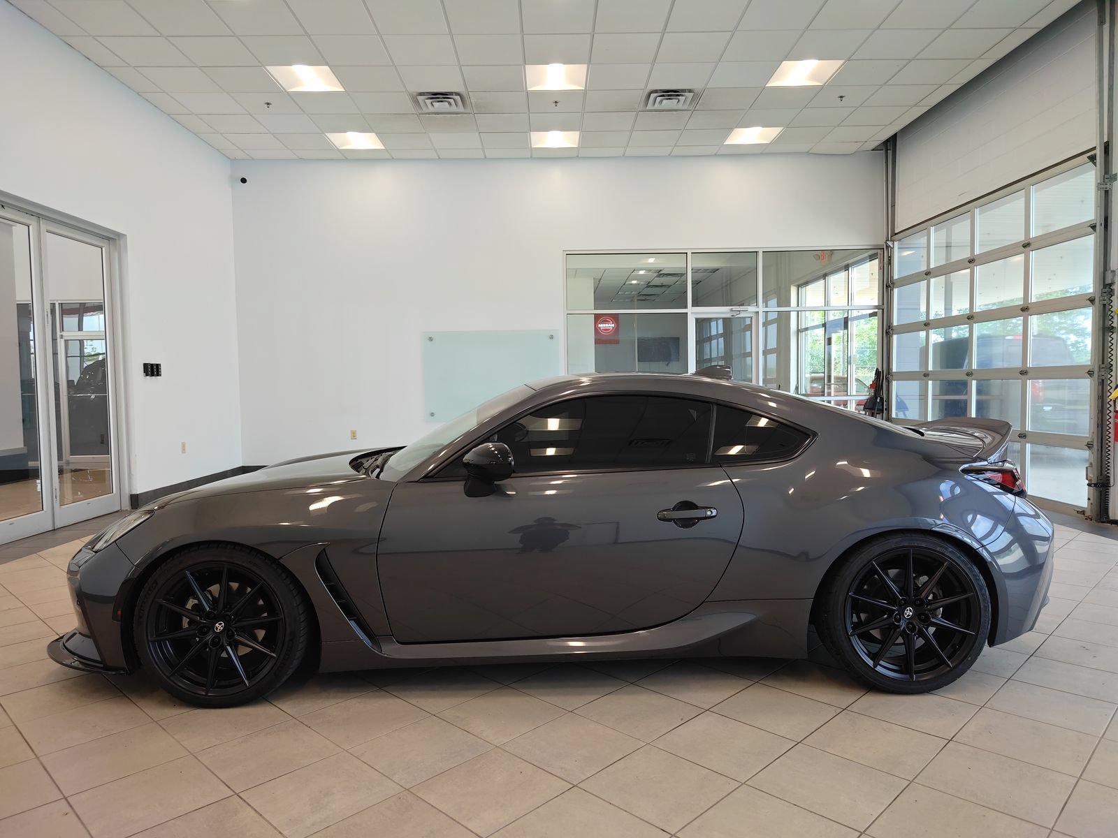 Used 2022 Toyota GR86 Premium w/ ALL Weather Mat Package (TMS) RWD image 6