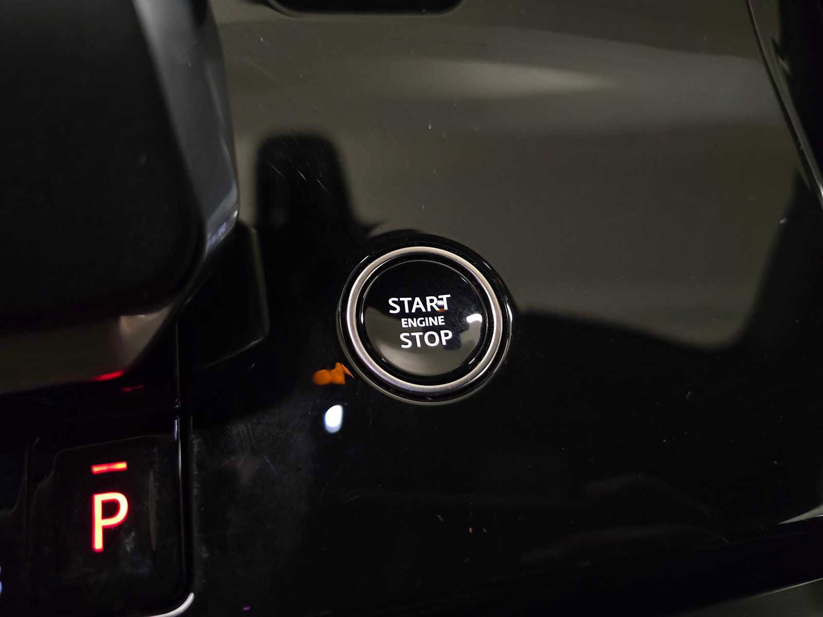 Used 2025 Land Rover Range Rover Sport image 35