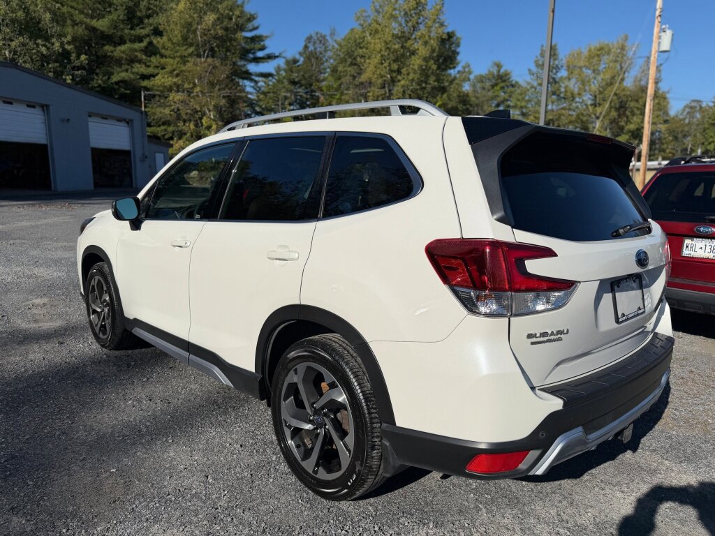 Used 2024 Subaru Forester Touring image 4