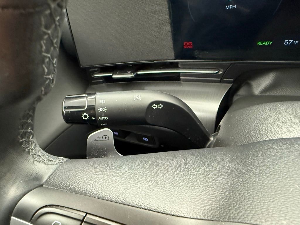 Used 2025 Hyundai Kona Limited image 25