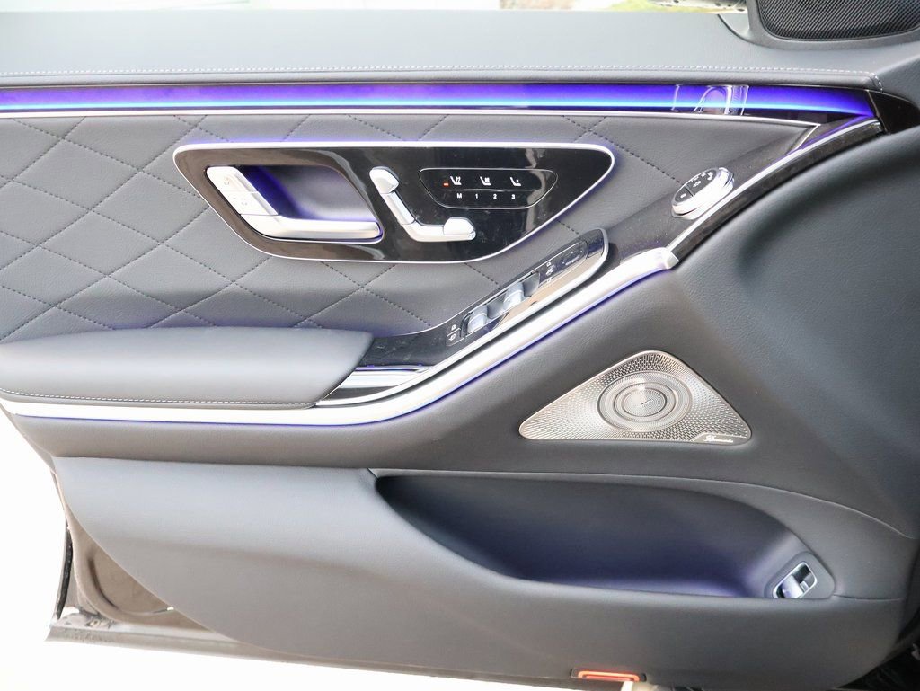 New 2026 Mercedes-Benz S 580 4MATIC Sedan image 37