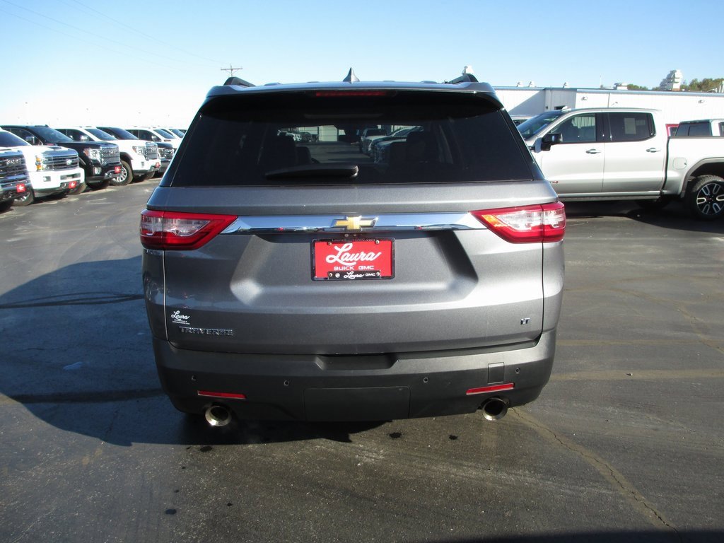 Used 2021 Chevrolet Traverse LT w/ LT Premium Package image 5