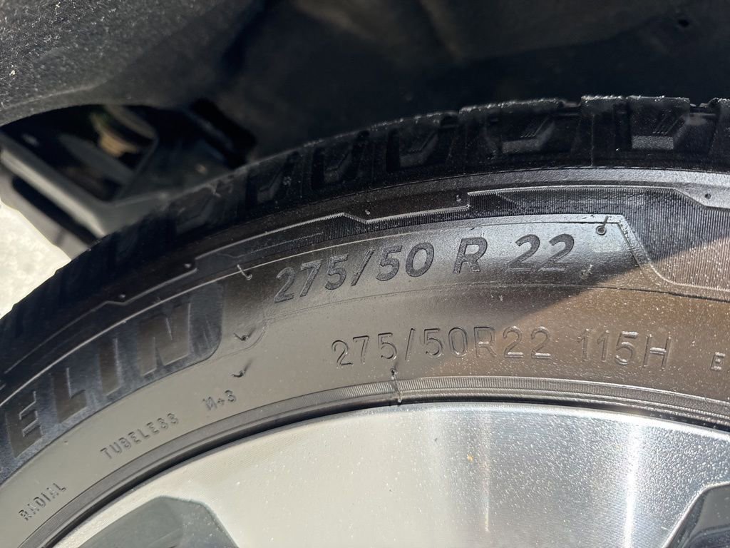 Used 2025 Ford F150 Lightning Platinum image 37