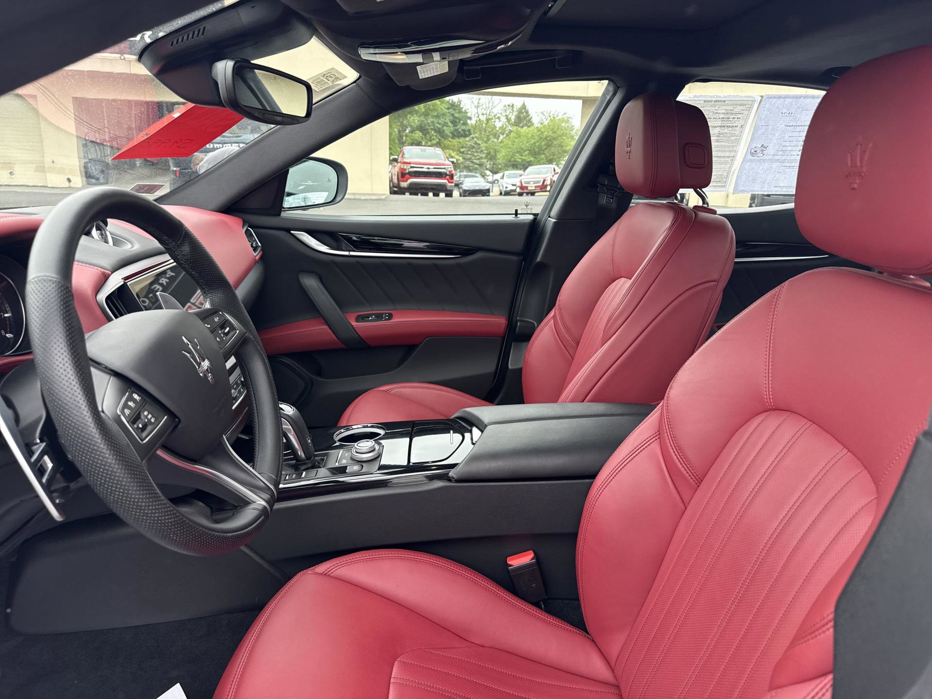 Used 2023 Maserati Ghibli Modena Q4 image 9