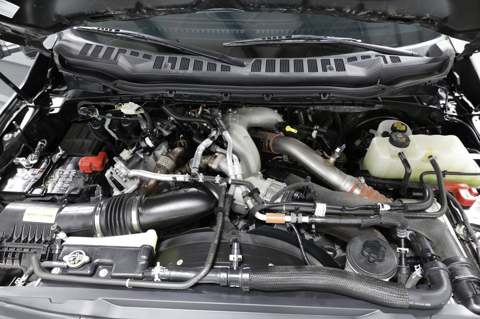 Used 2024 Ford F350 Lariat w/ Chrome Package image 13