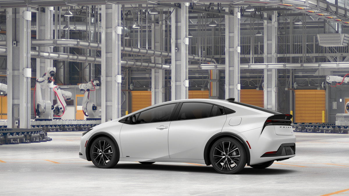 New 2027 Toyota Prius Limited w/ Limited Premium Package AWD/4WD image 5