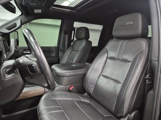 Used 2022 Chevrolet Silverado 2500 High Country w/ Safety Package II image 23
