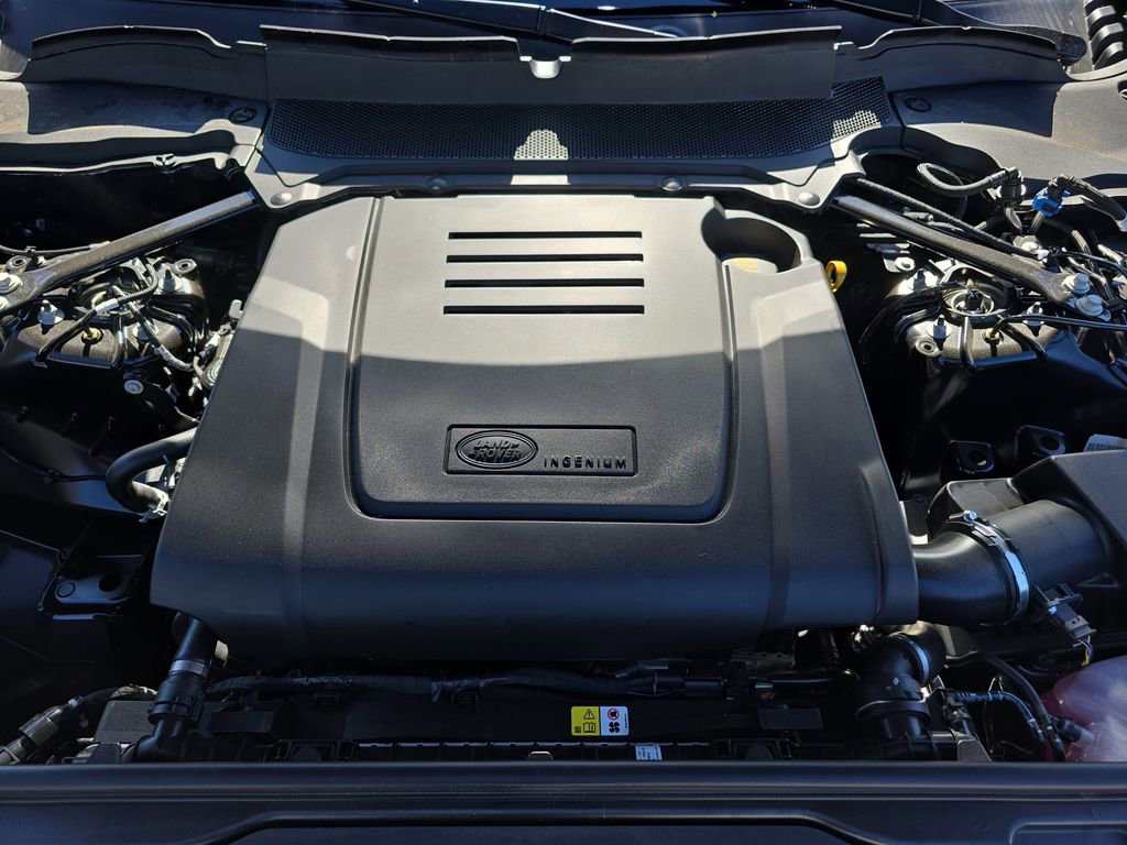 New 2026 Land Rover Discovery S AWD/4WD image 33