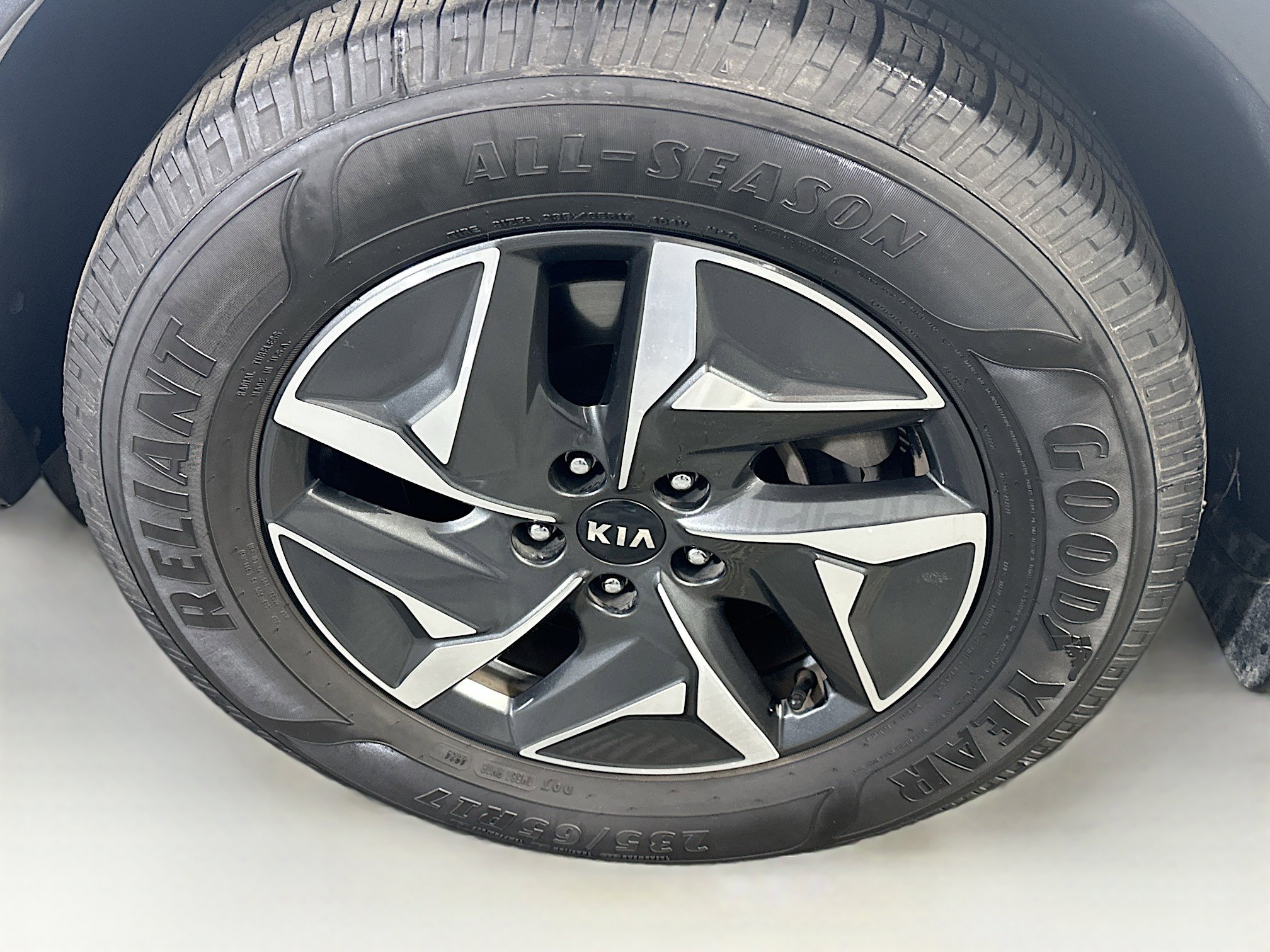 Used 2021 Kia Sorento EX FWD image 11