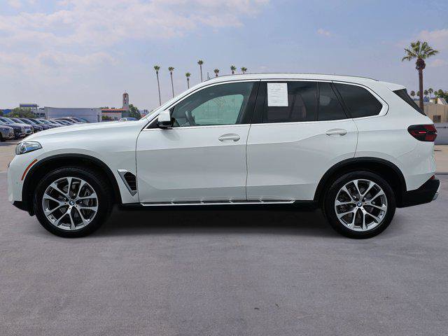 Used 2025 BMW X5 sDrive40i w/ Premium Package image 8