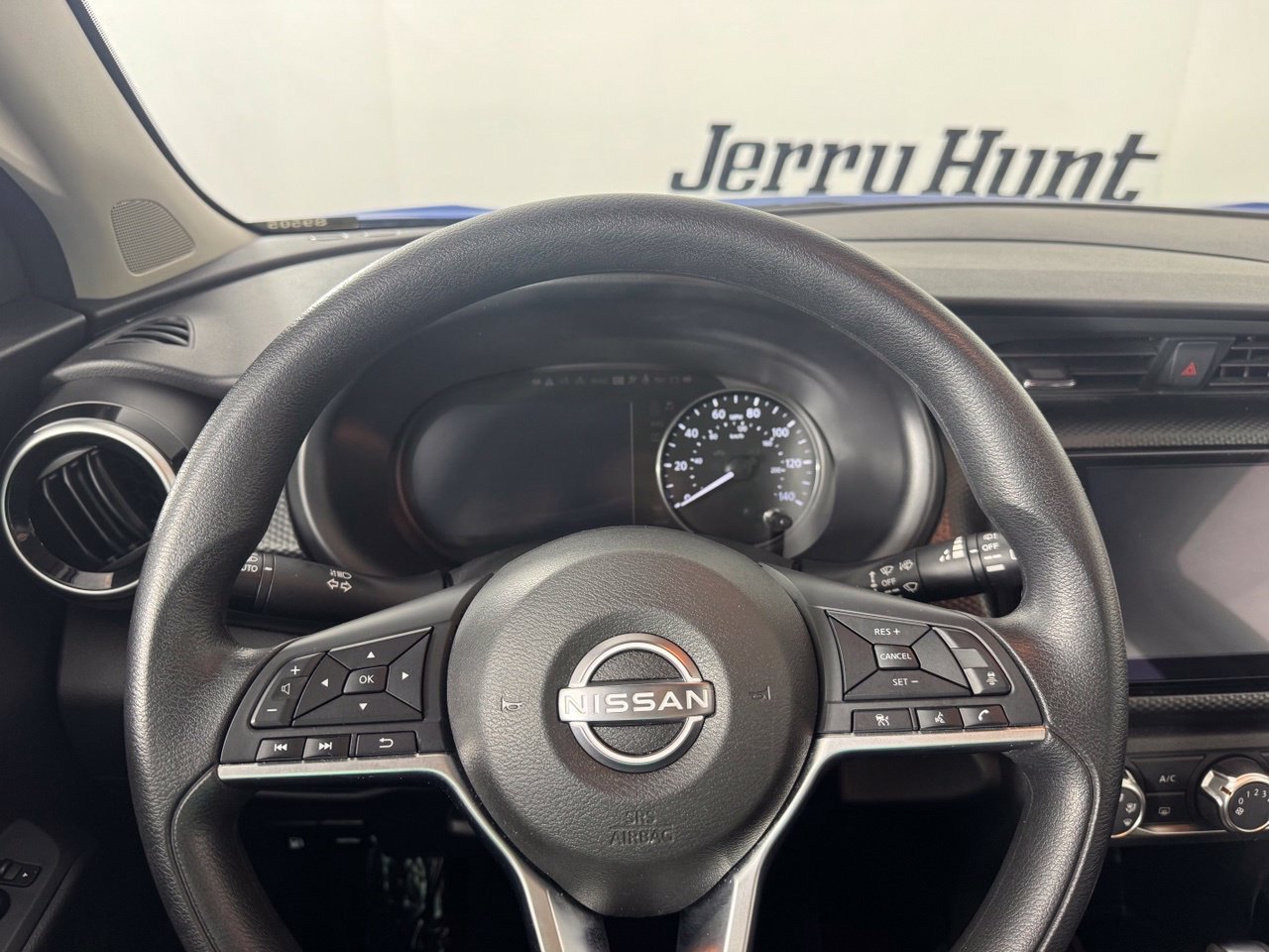Used 2024 Nissan Kicks SV FWD image 15