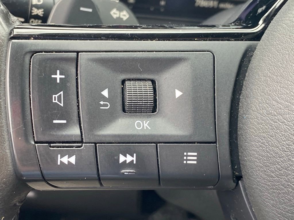 Used 2021 Nissan Rogue Platinum AWD/4WD image 24