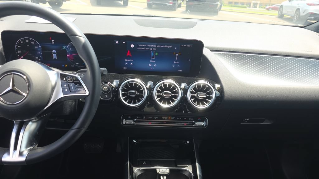 Certified 2025 Mercedes-Benz GLA 250 image 25
