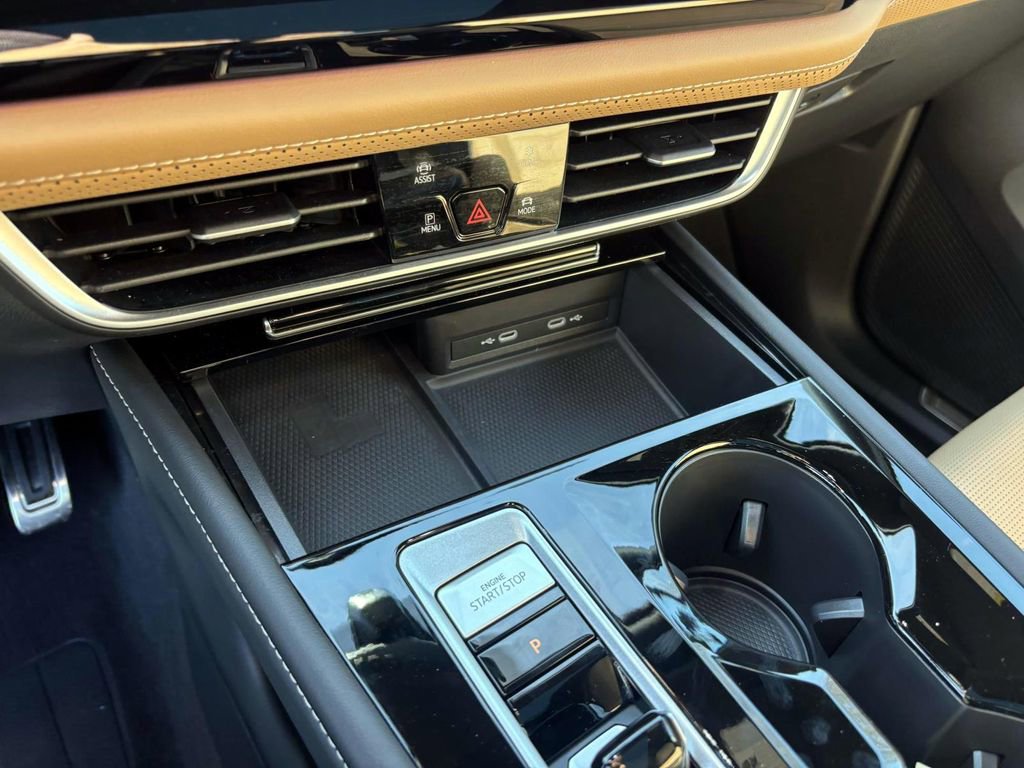 Used 2024 Volkswagen Atlas Cross Sport SEL R-Line image 22