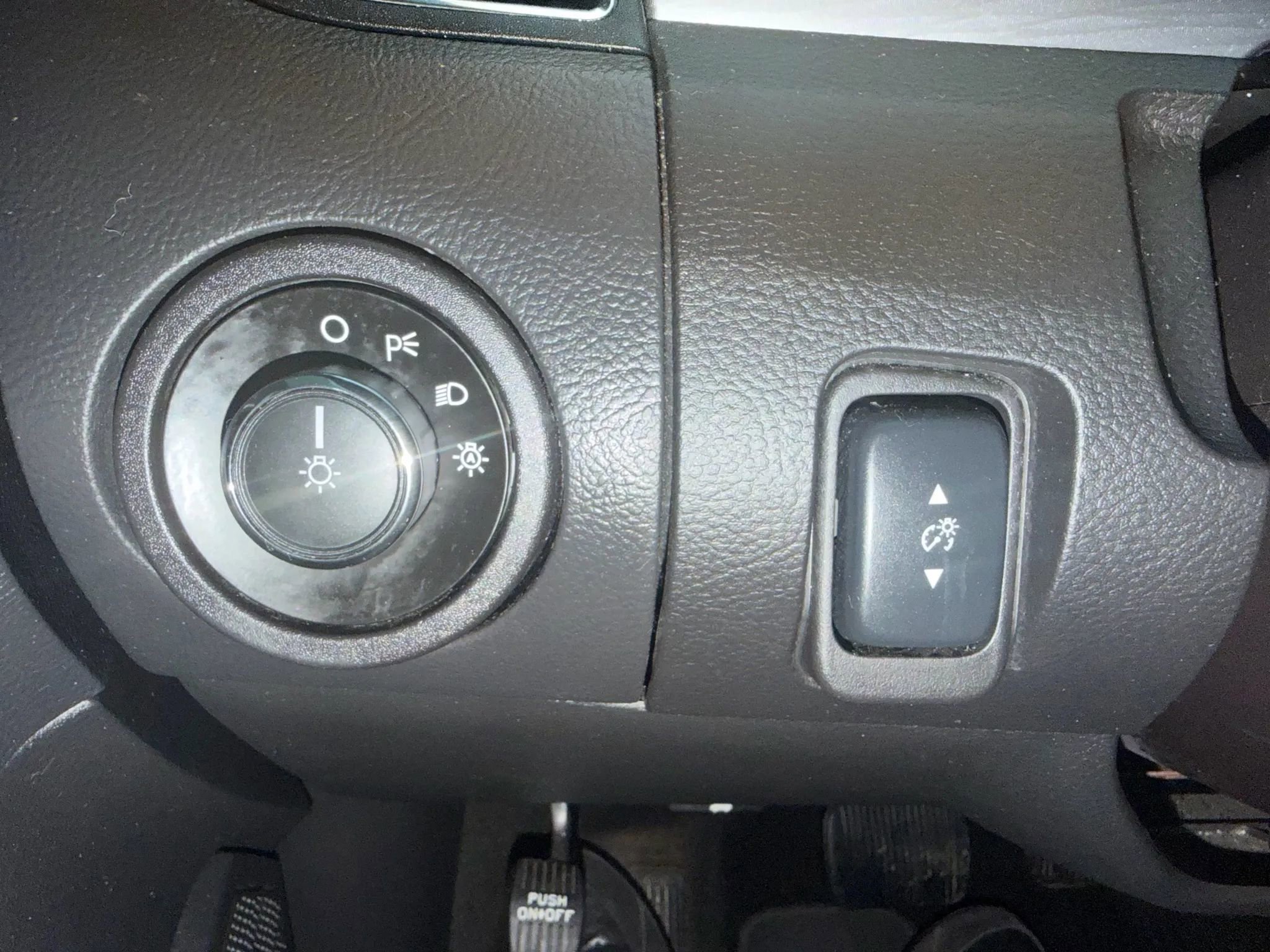 Used 2018 Ford Taurus SEL w/ Equipment Group 201A image 18