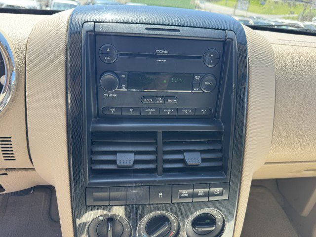 Used 2006 Ford Explorer XLT AWD/4WD image 10