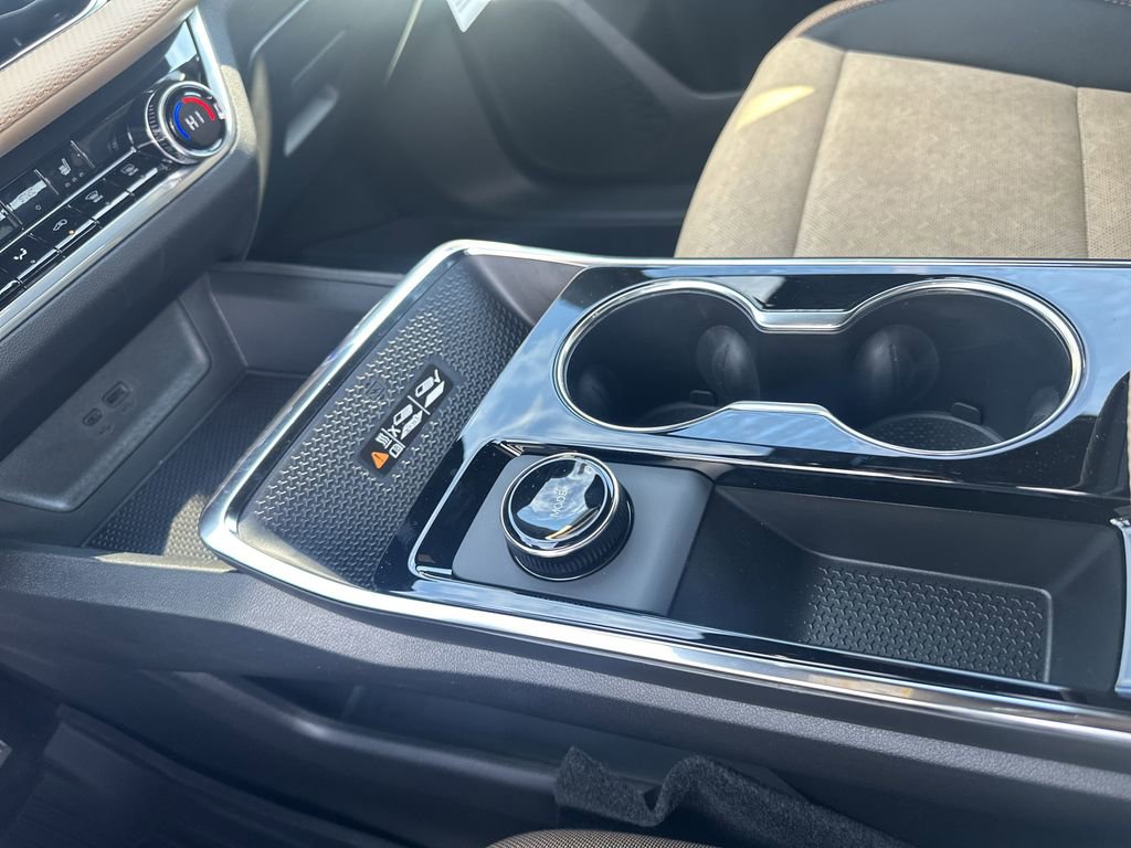 New 2026 Chevrolet Equinox ACTIV w/ LPO, Floor Liner Package image 12