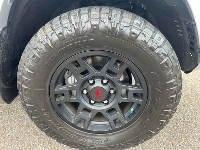 Used 2024 Toyota 4Runner TRD Off-Road Premium w/ Moonroof Package AWD/4WD image 9