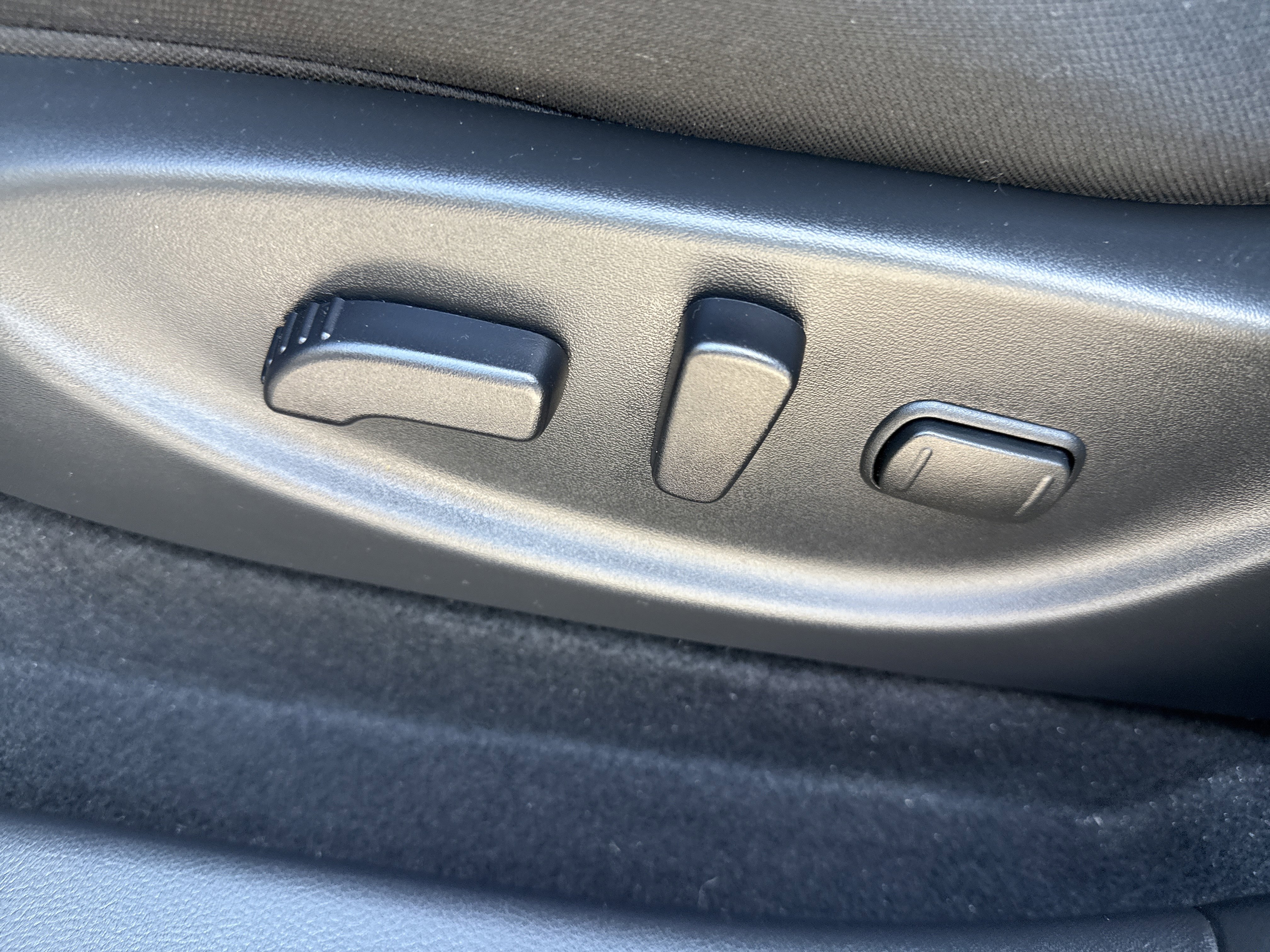 Certified 2024 Nissan Leaf SV Plus image 17