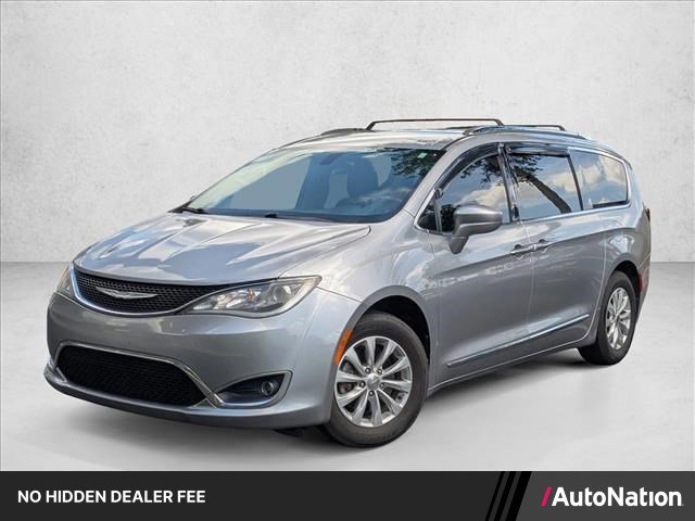 Used 2018 Chrysler Pacifica Touring-L FWD video 1