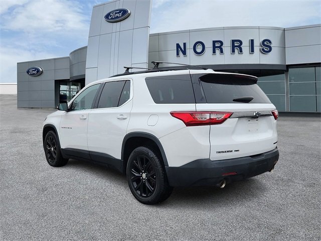Used 2019 Chevrolet Traverse LT w/ LT Premium Package image 3