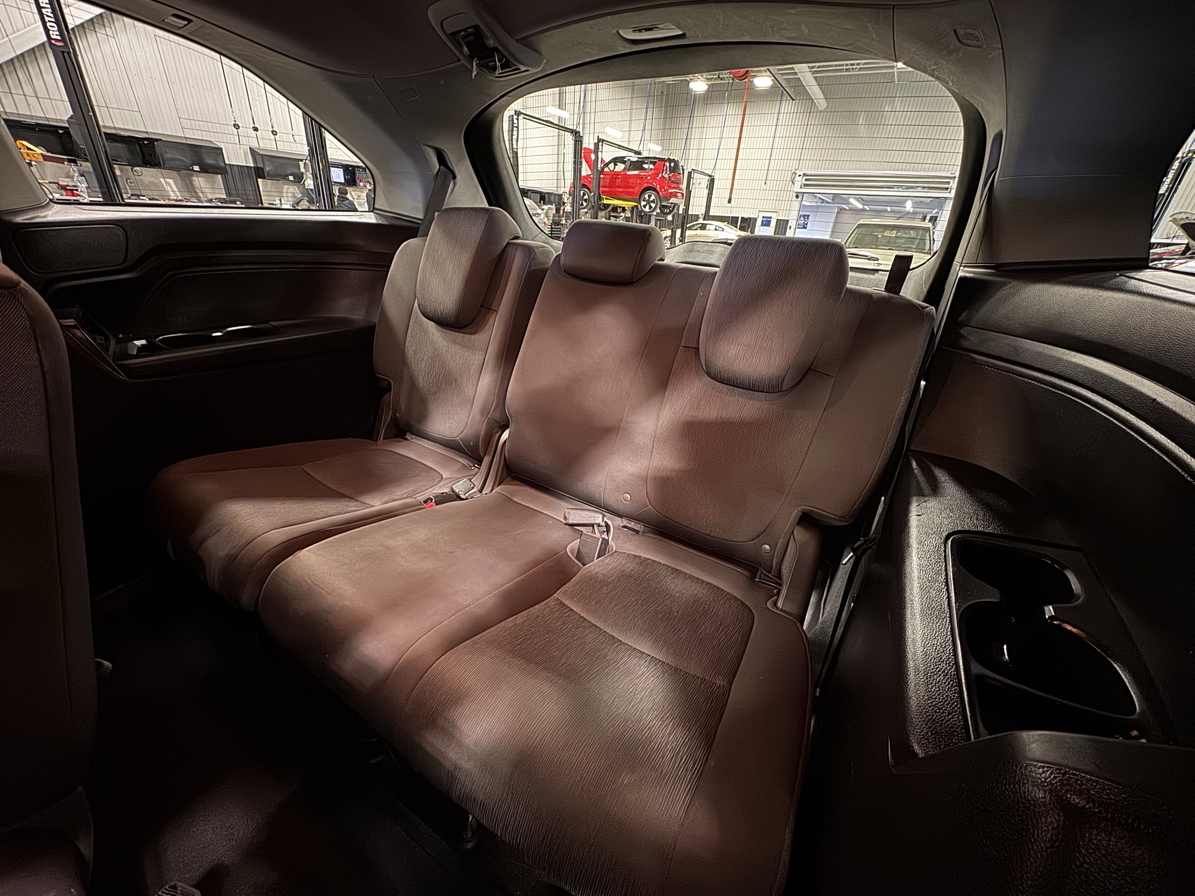 Used 2018 Honda Odyssey EX image 22