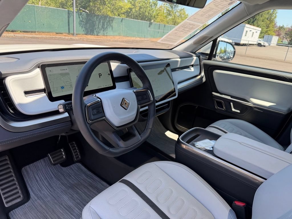 Used 2024 Rivian R1S Adventure AWD/4WD image 16