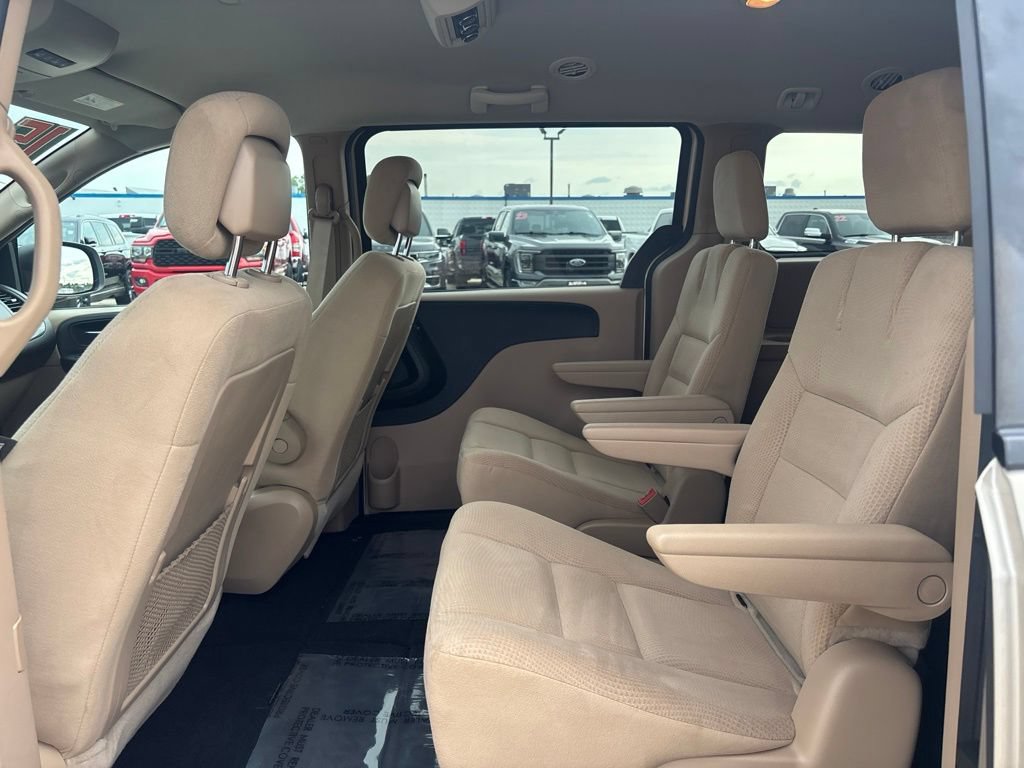 Used 2015 Dodge Grand Caravan SXT FWD image 15