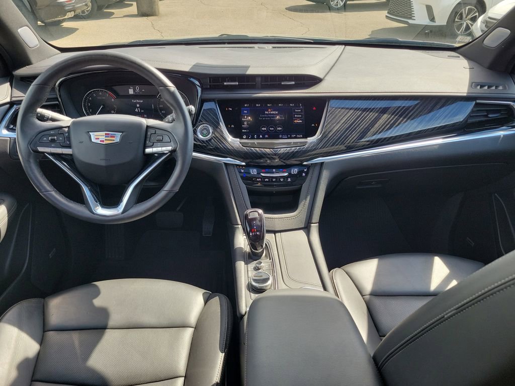 Used 2024 Cadillac XT6 Premium Luxury image 11
